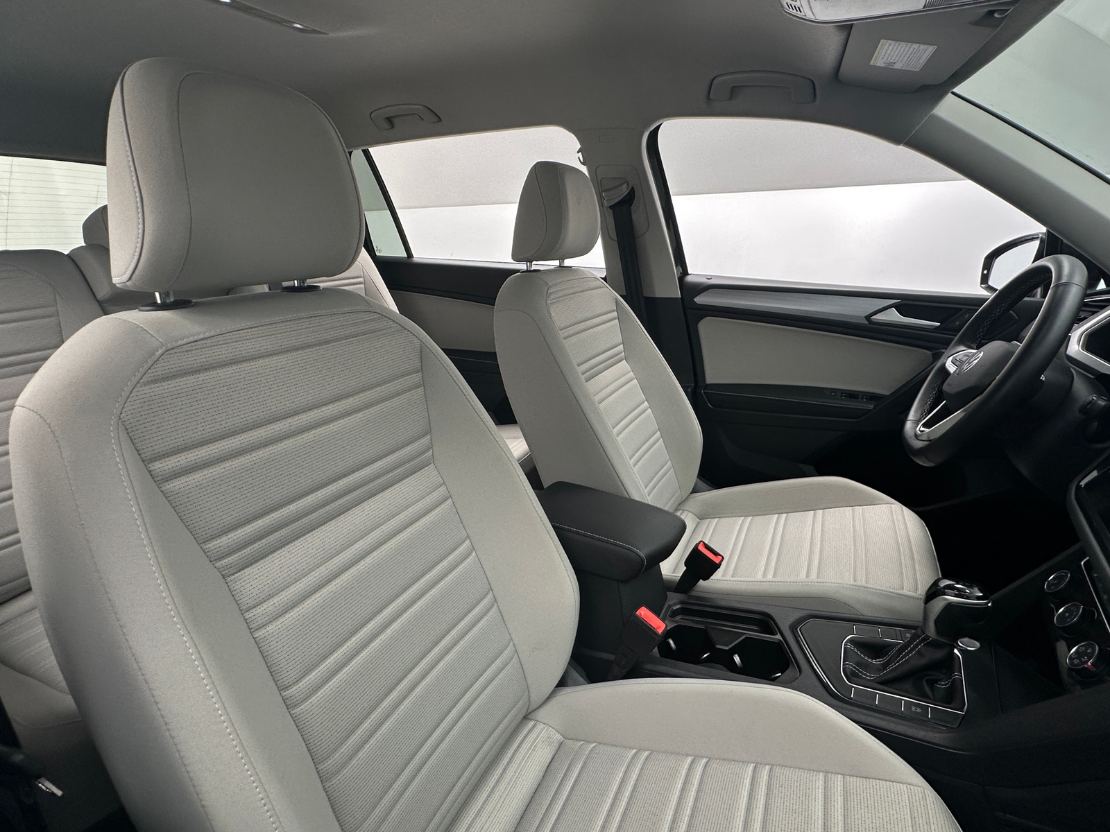 Thumbnail: 2024 Volkswagen Tiguan - 2