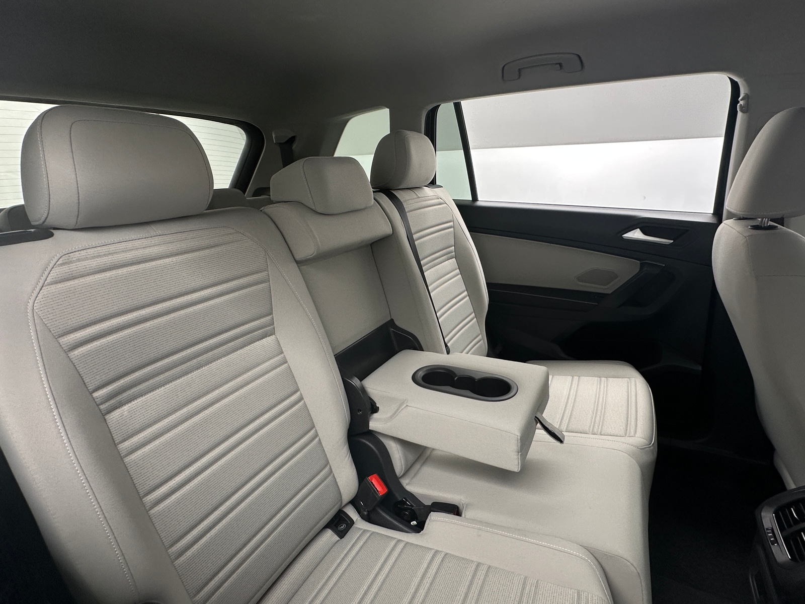Thumbnail: 2024 Volkswagen Tiguan - 6