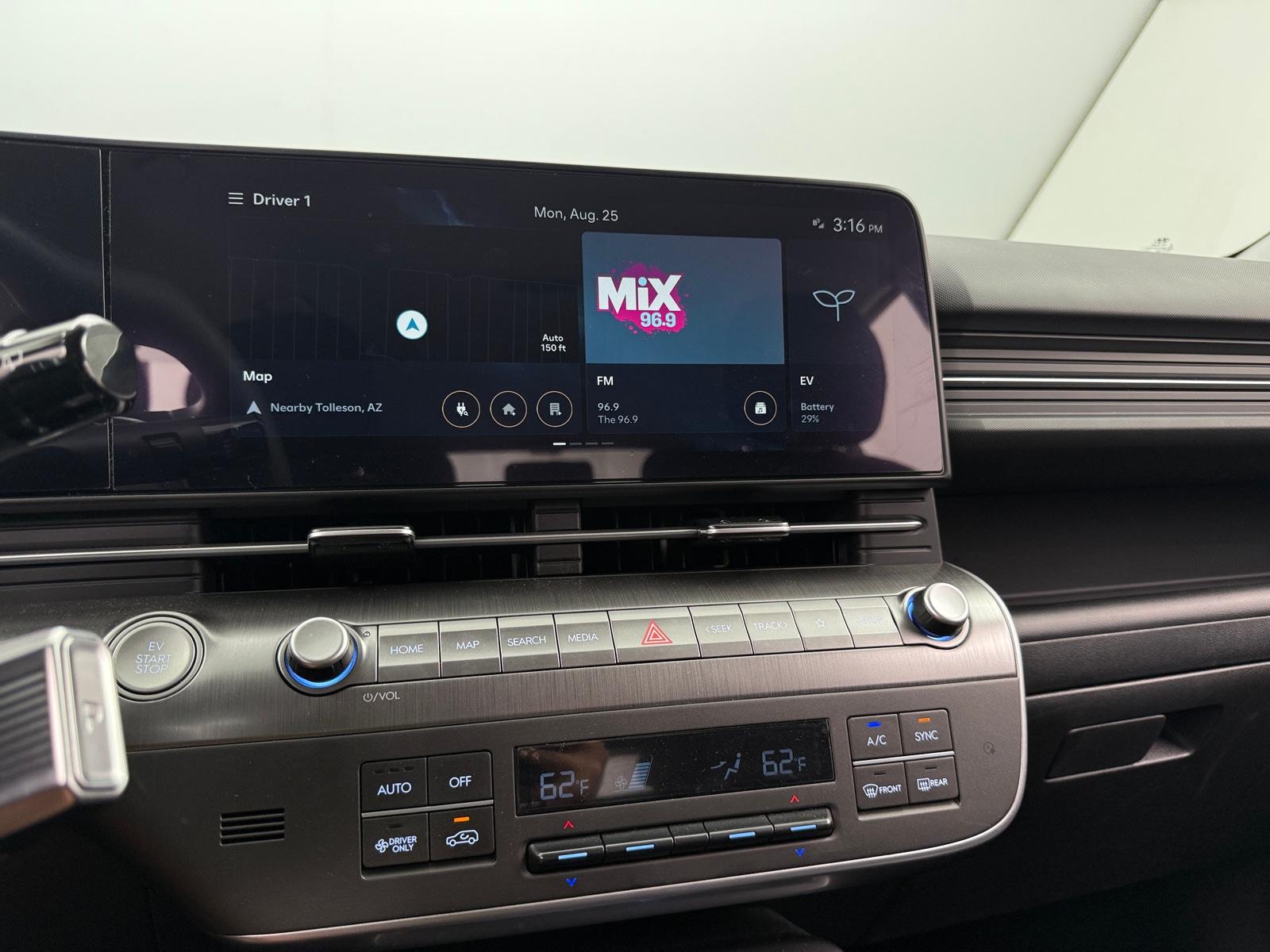 Thumbnail: 2024 Hyundai Kona - 4