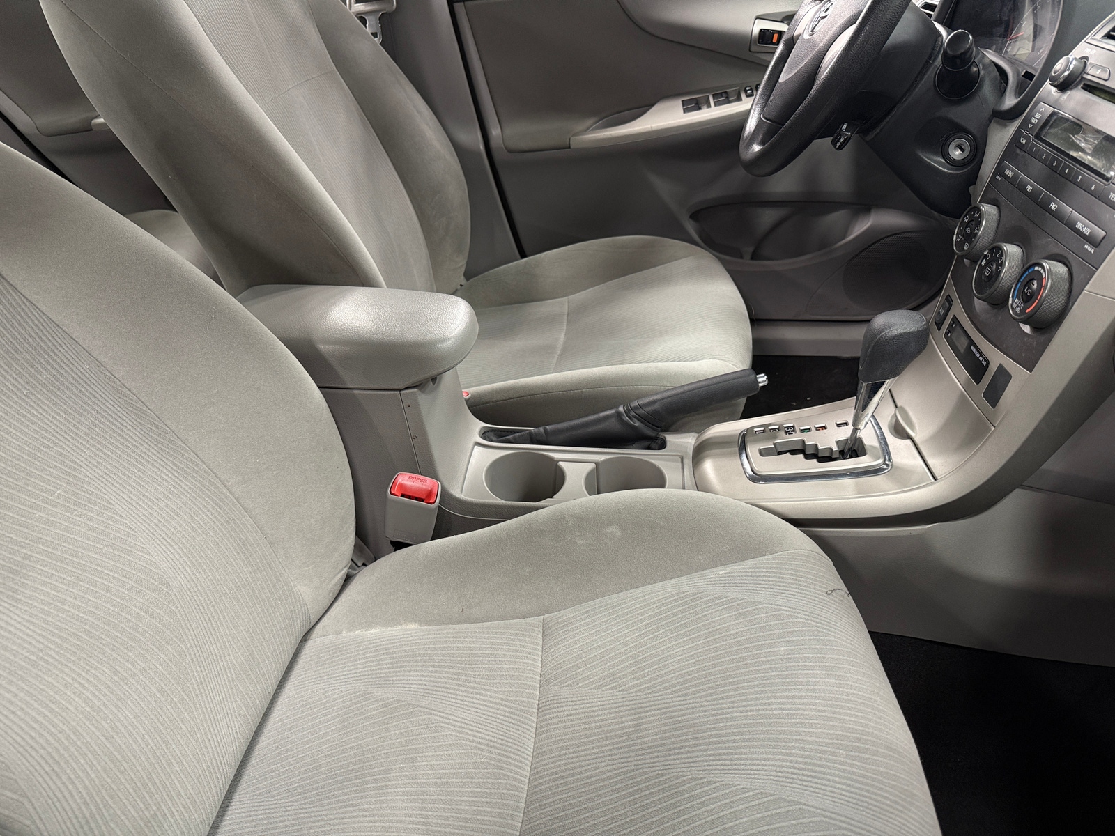 Thumbnail: 2011 Toyota Corolla - 2