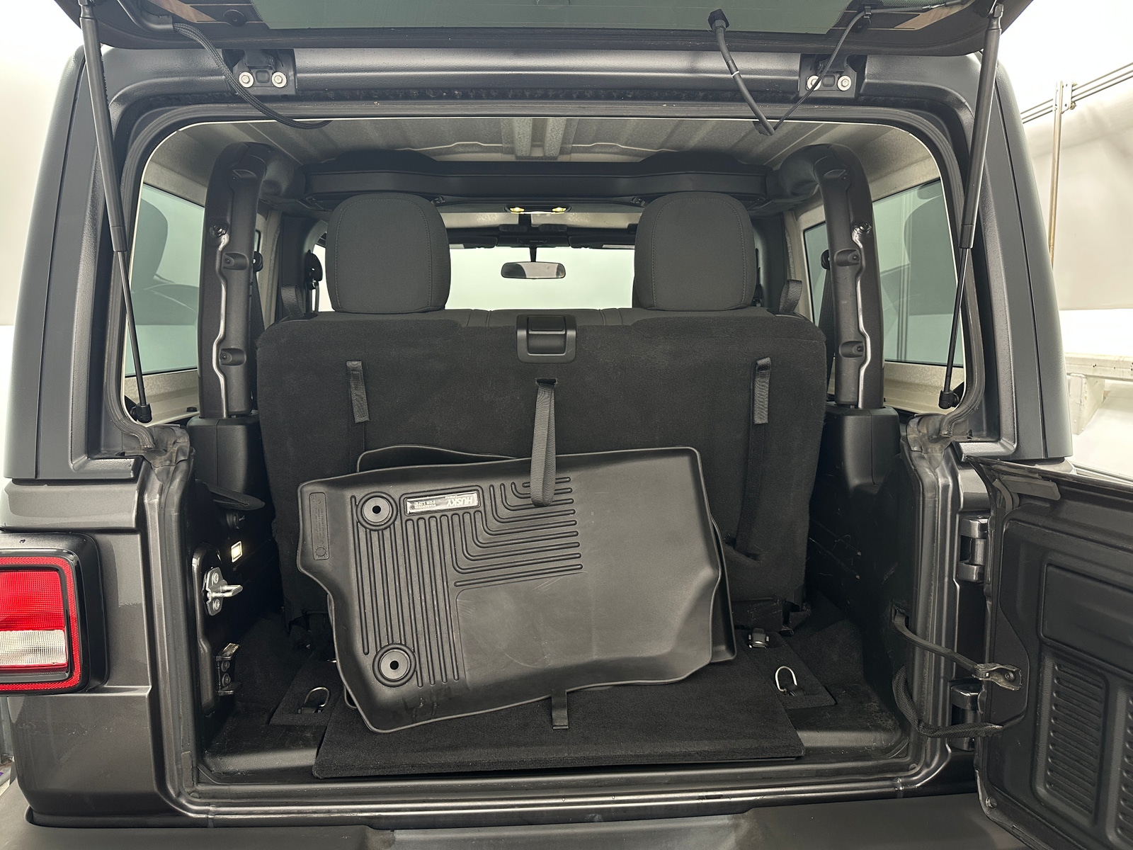 Thumbnail: 2019 Jeep Wrangler - 7