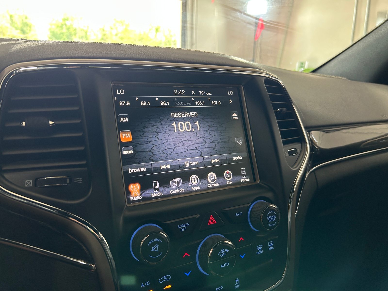 Thumbnail: 2014 Jeep Grand Cherokee - 3