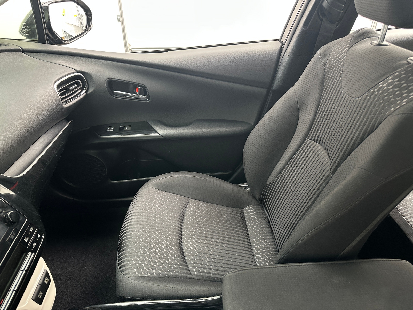 Thumbnail: 2018 Toyota Prius - 2