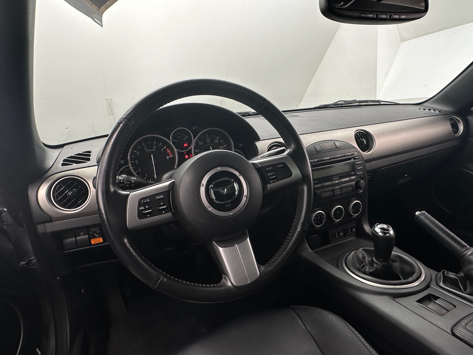 Thumbnail: 2012 Mazda MX-5 Miata - 4