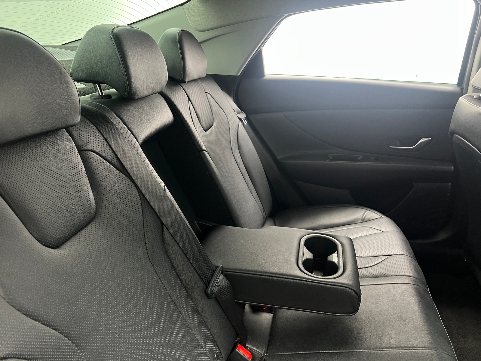 Thumbnail: 2022 Hyundai Elantra - 5