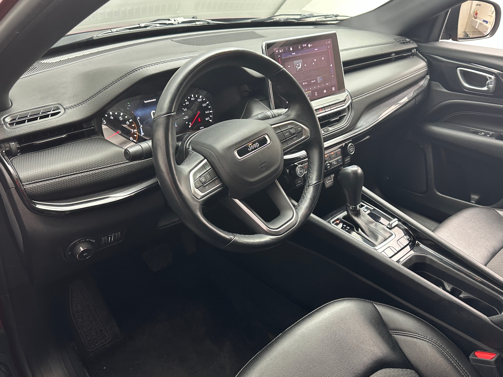 Thumbnail: 2022 Jeep Compass - 3