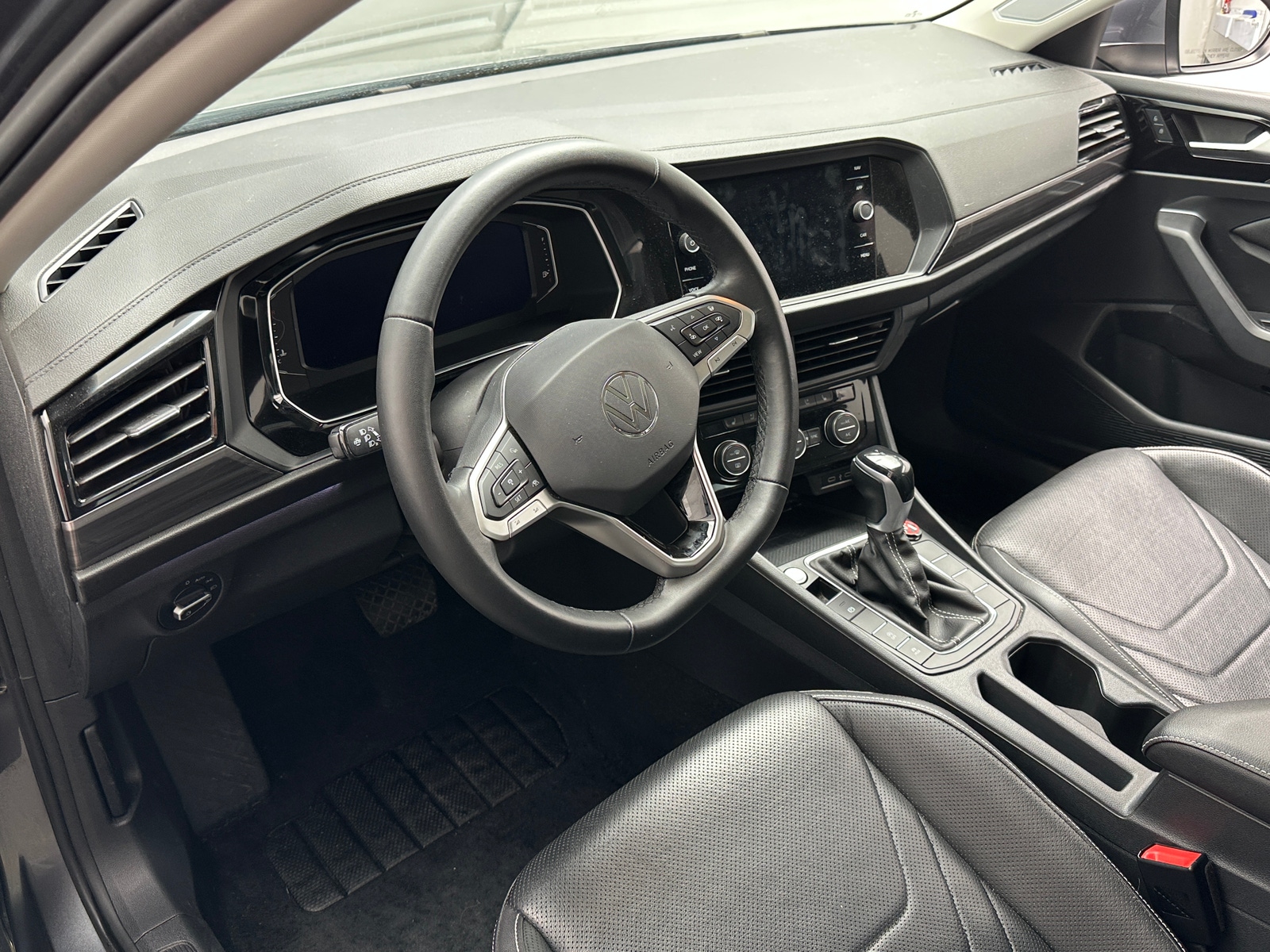 Thumbnail: 2022 Volkswagen Jetta - 2