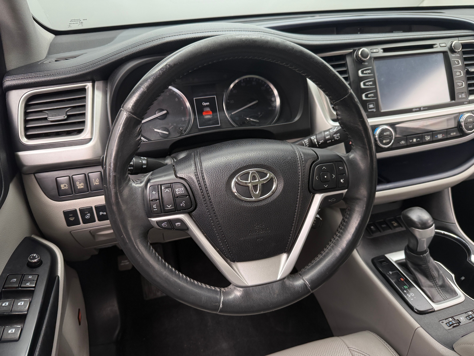 Thumbnail: 2014 Toyota Highlander - 4