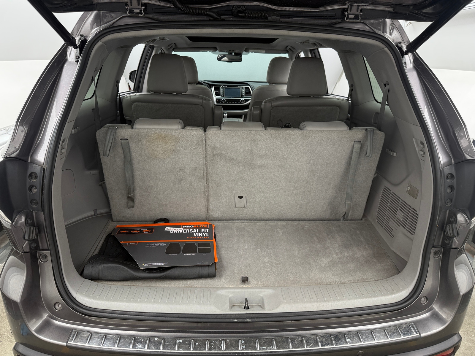 Thumbnail: 2014 Toyota Highlander - 6
