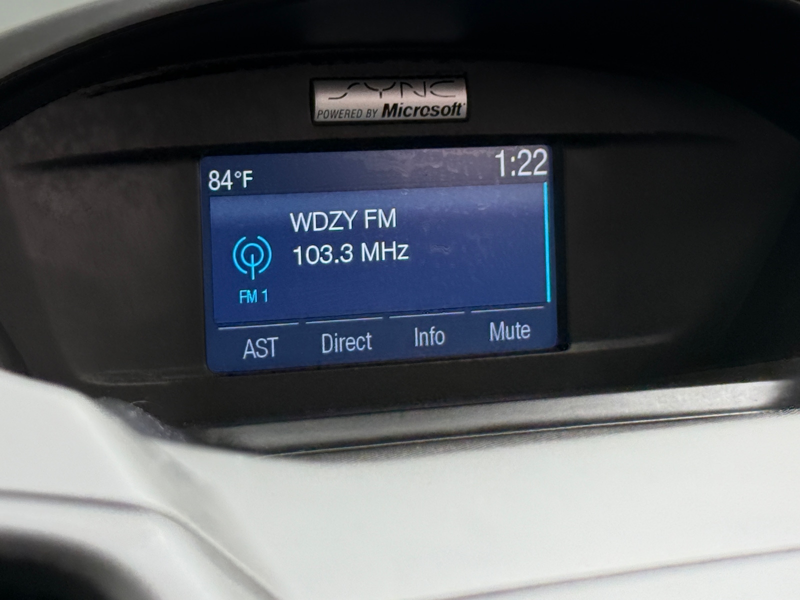 Thumbnail: 2015 Ford Escape - 4