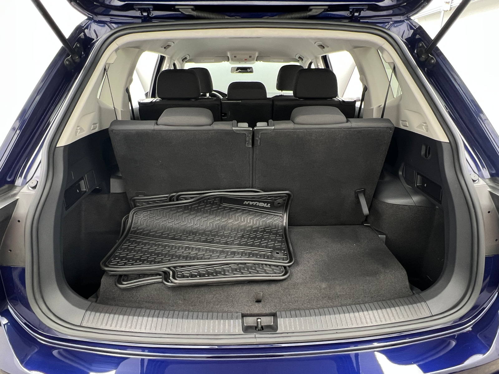 Thumbnail: 2021 Volkswagen Tiguan - 7
