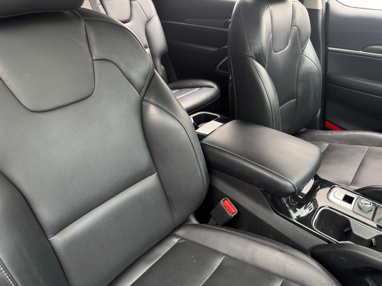 Thumbnail: 2020 Kia Telluride - 2