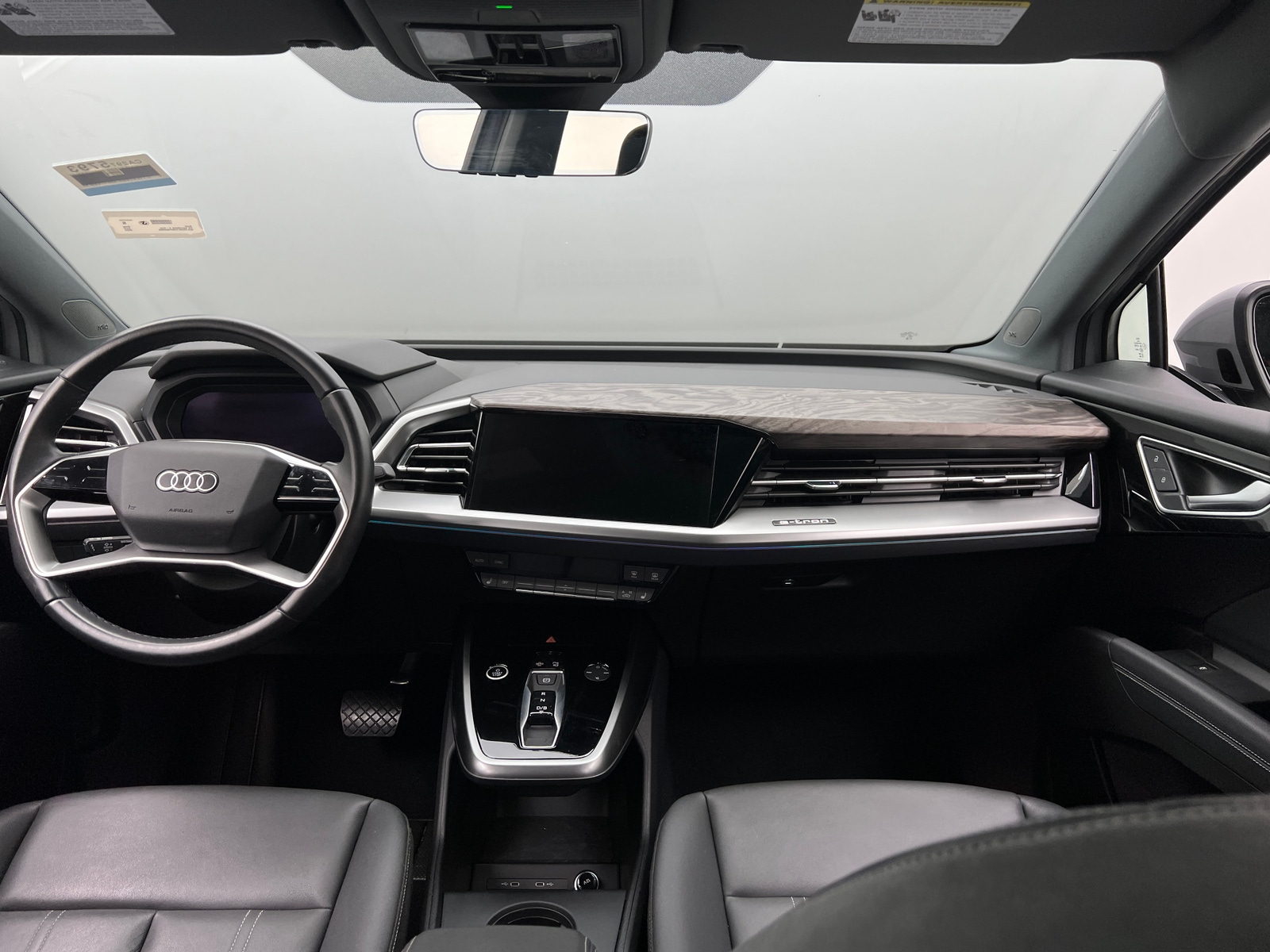 Thumbnail: 2024 Audi Q4 e-tron - 2
