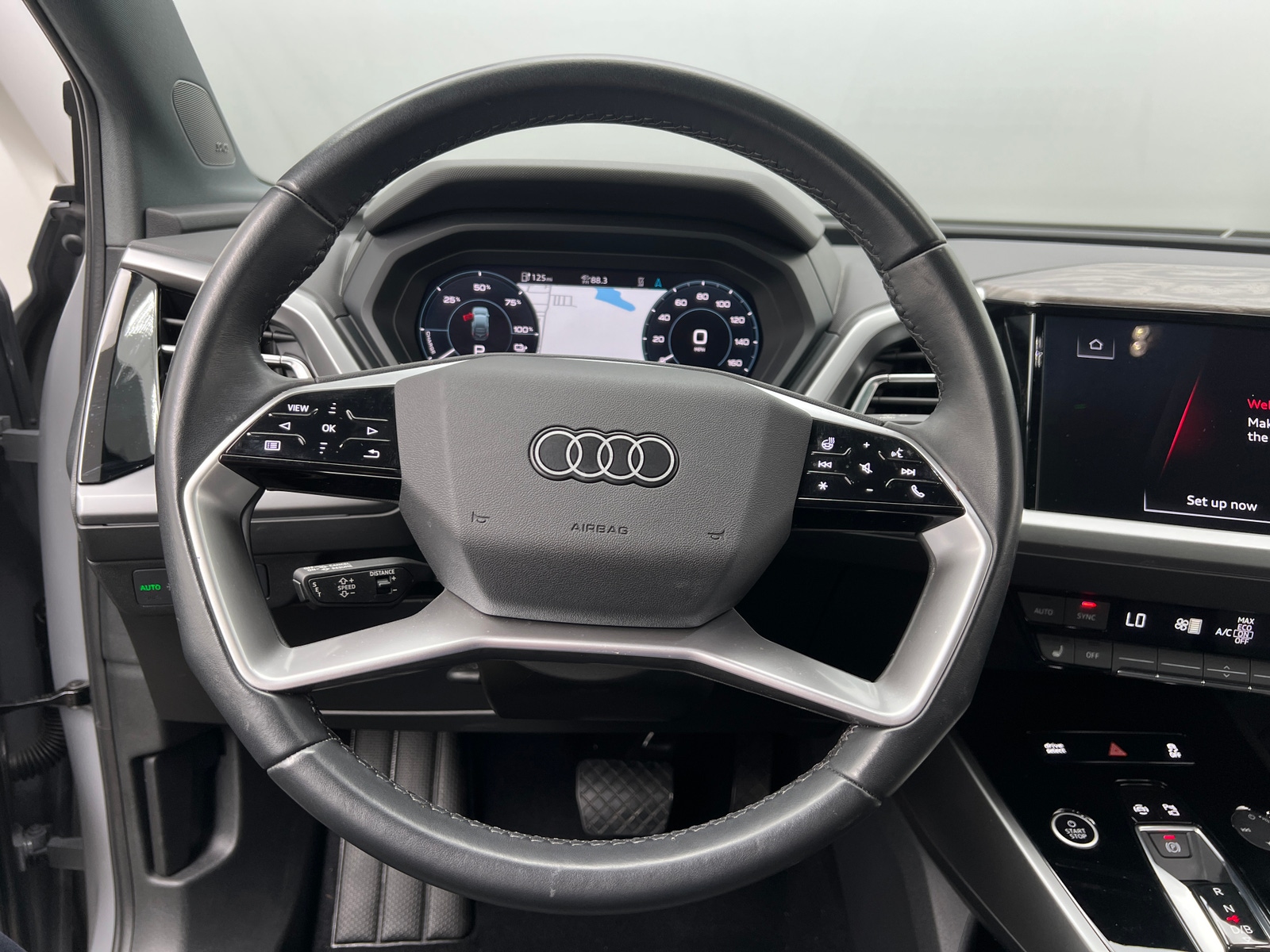Thumbnail: 2024 Audi Q4 e-tron - 4