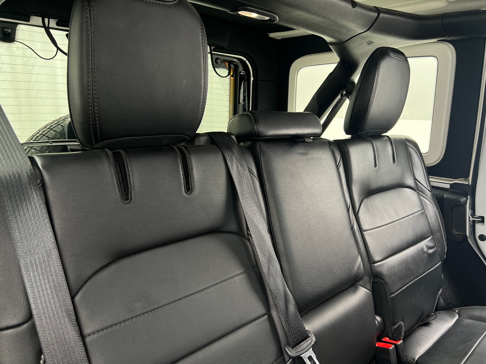 Thumbnail: 2021 Jeep Wrangler - 5