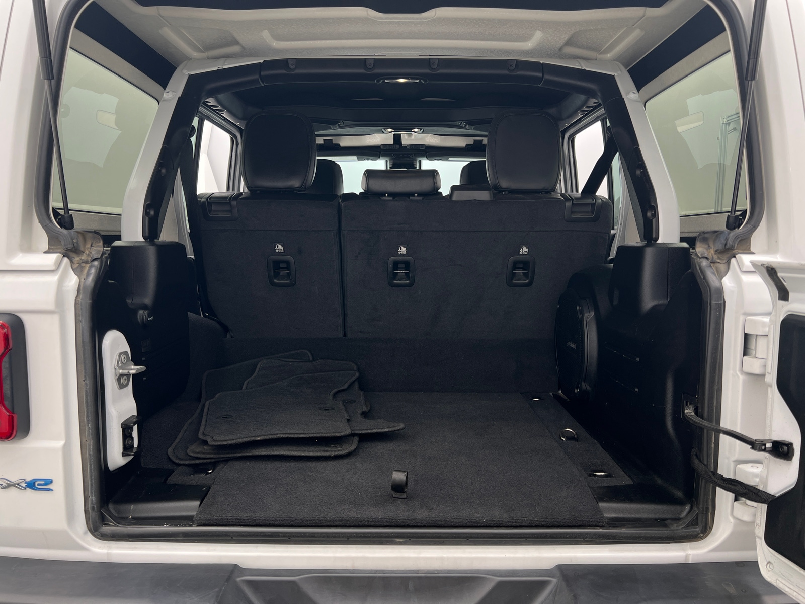 Thumbnail: 2021 Jeep Wrangler - 6