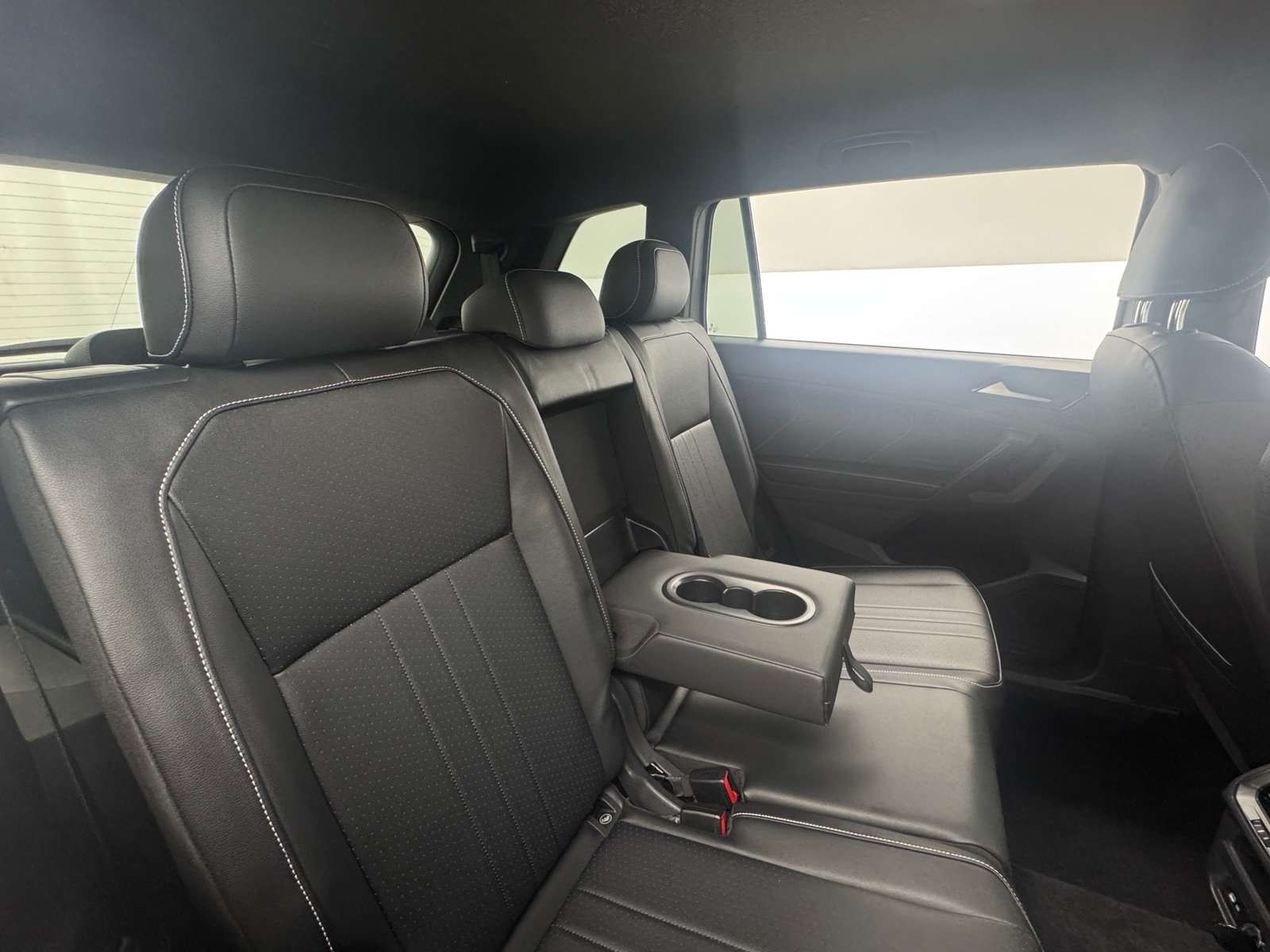 Thumbnail: 2022 Volkswagen Tiguan - 5