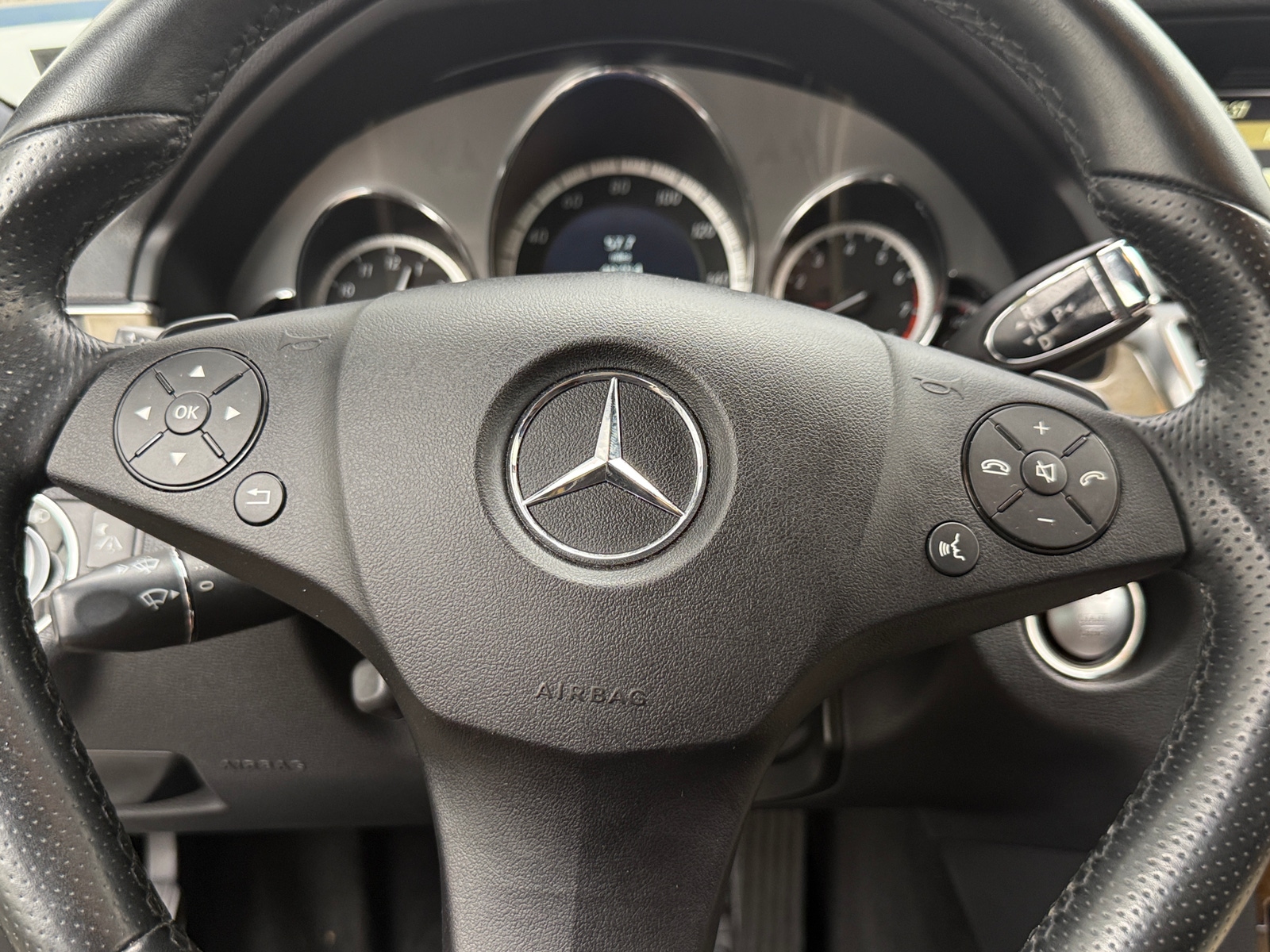 Thumbnail: 2011 Mercedes-Benz E-Class - 4
