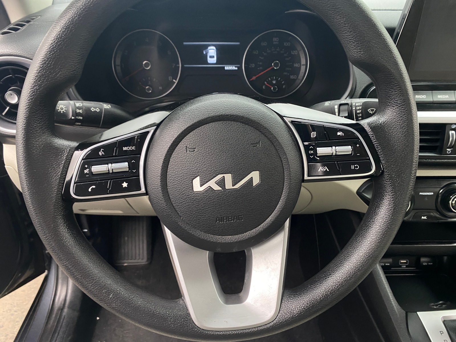 Thumbnail: 2023 Kia Forte - 5