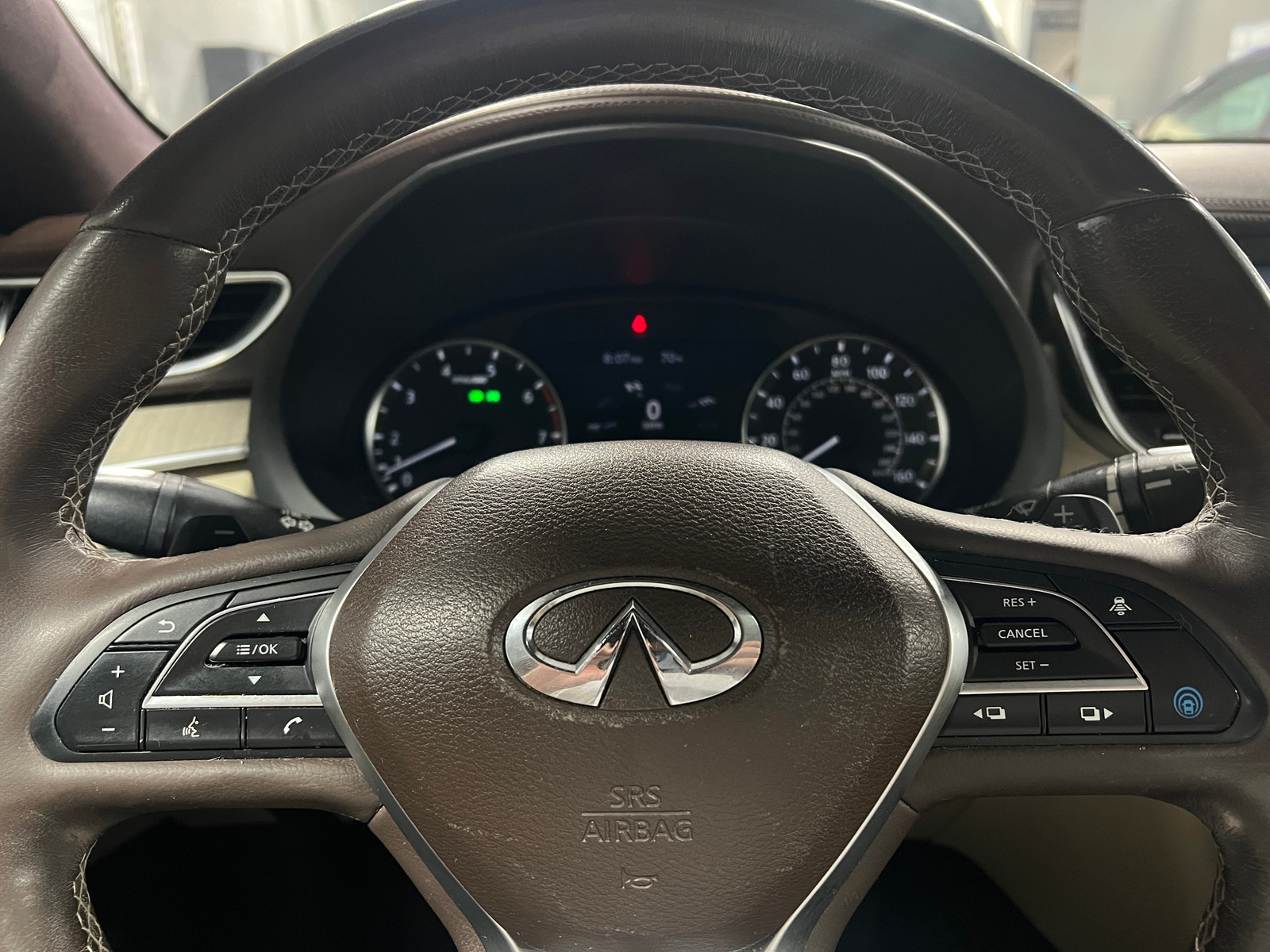 Thumbnail: 2019 INFINITI QX50 - 4