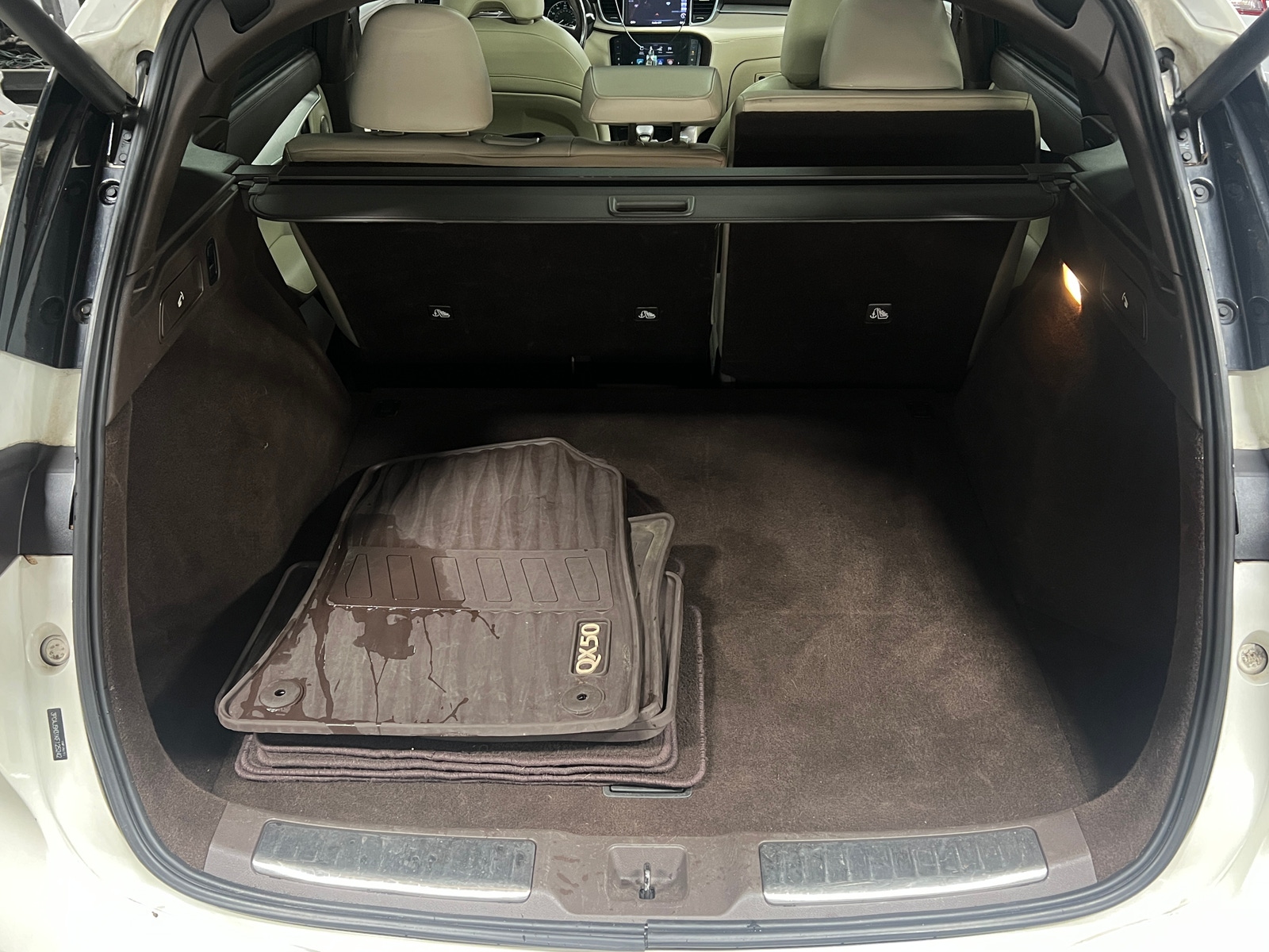 Thumbnail: 2019 INFINITI QX50 - 6
