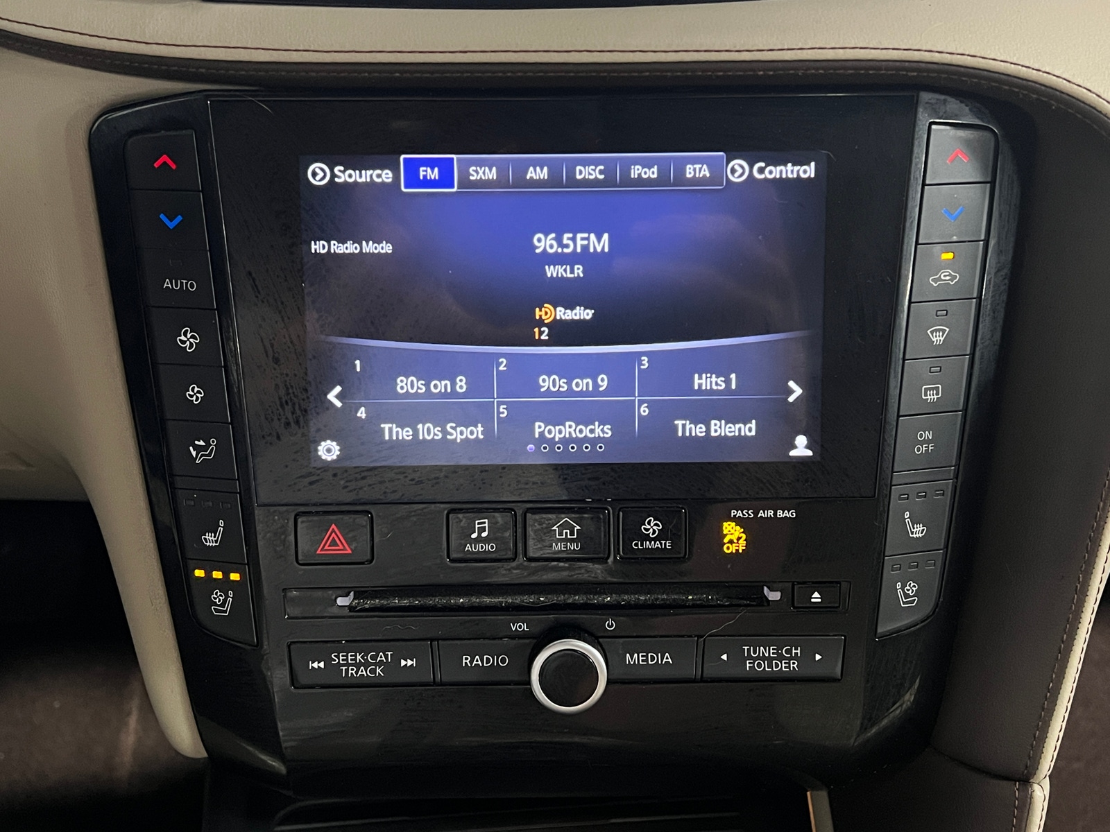 Thumbnail: 2019 INFINITI QX50 - 3