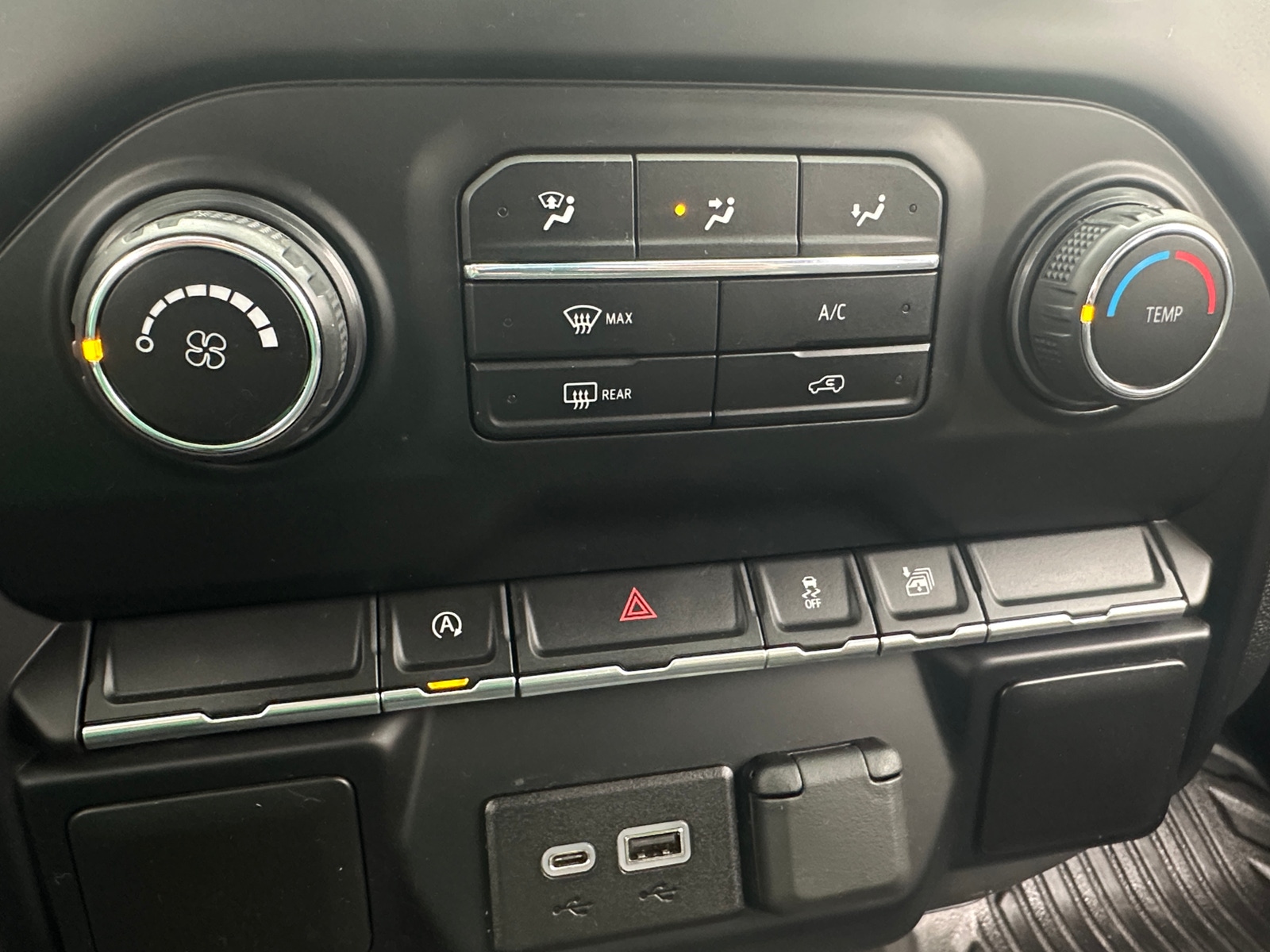 Thumbnail: 2020 Chevrolet Silverado 1500 - 4