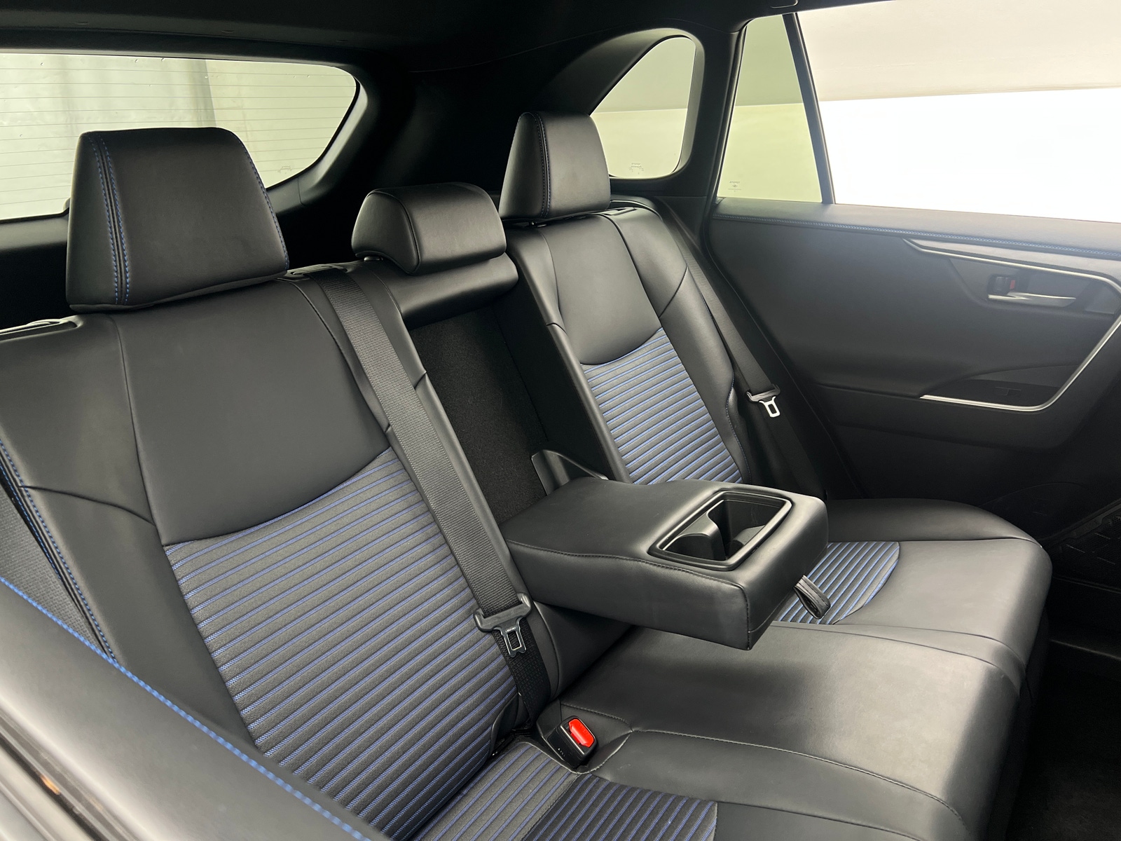 Thumbnail: 2024 Toyota RAV4 - 6