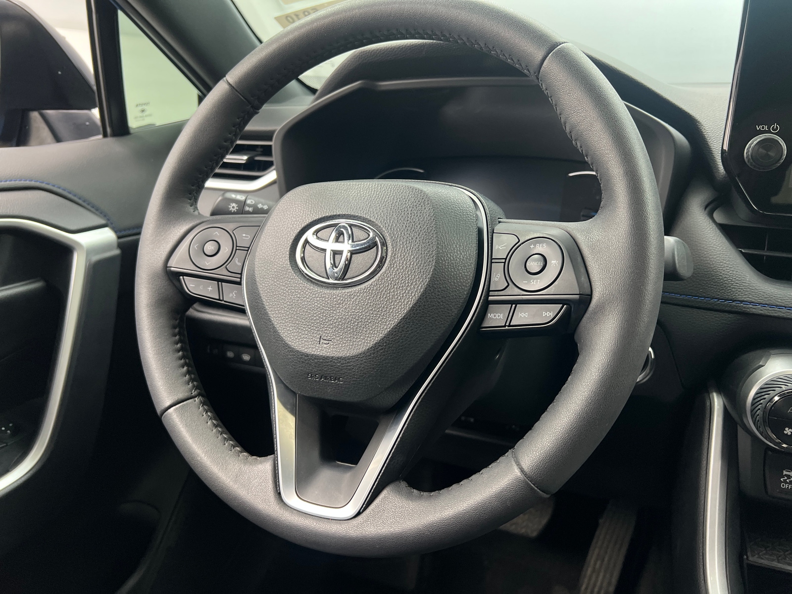 Thumbnail: 2024 Toyota RAV4 - 5