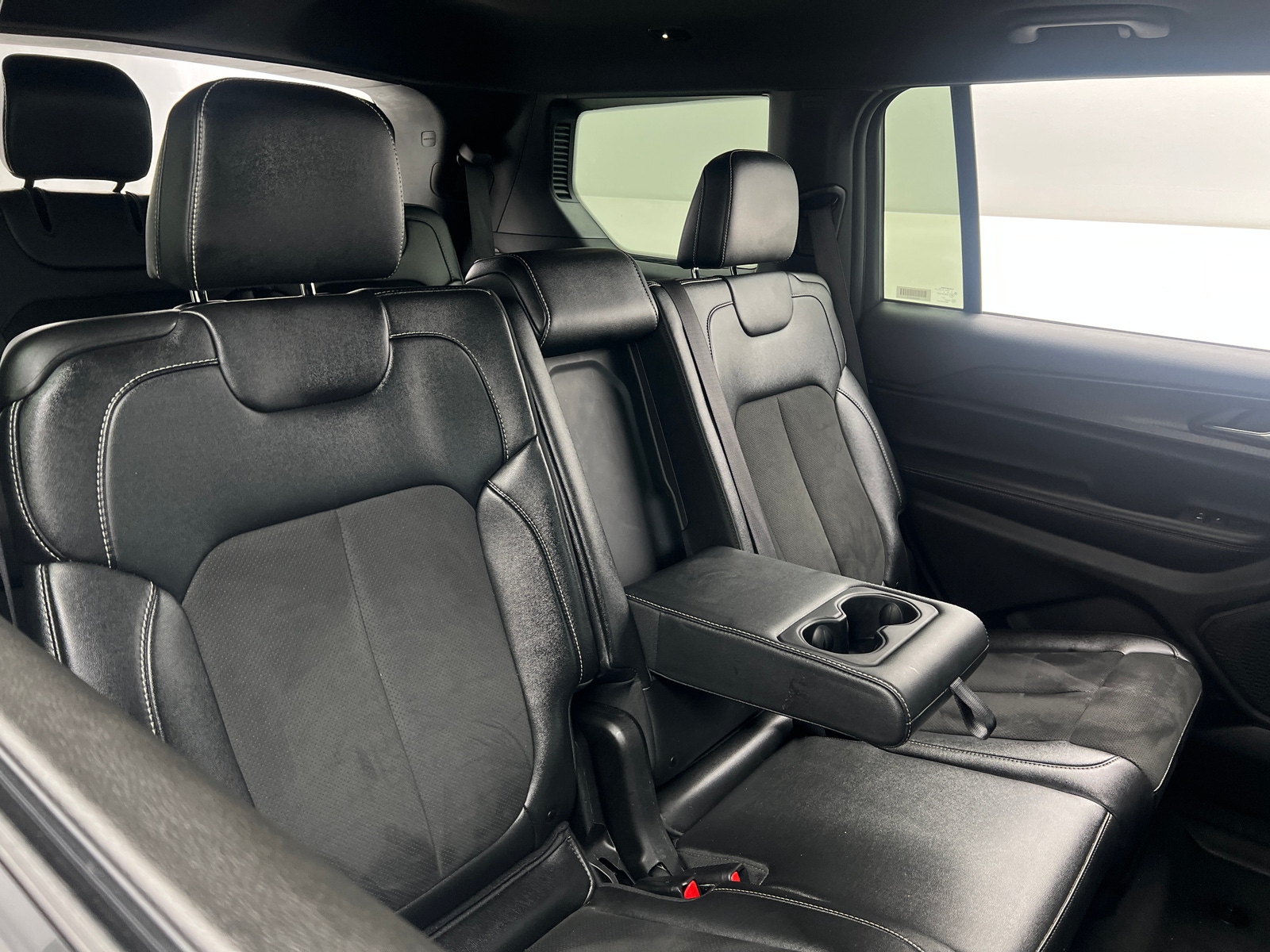 Thumbnail: 2024 Jeep Grand Cherokee L - 5