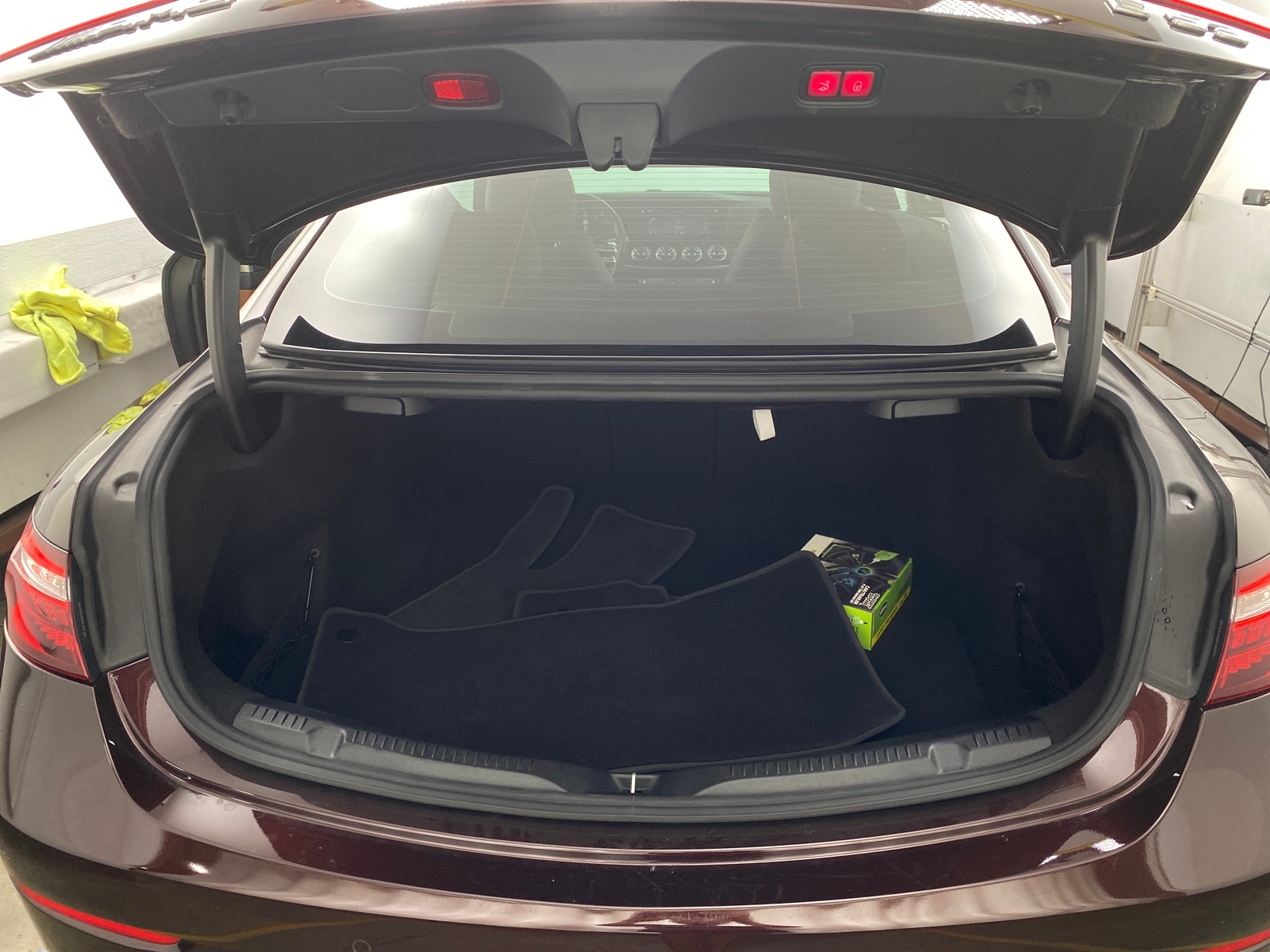 Thumbnail: 2021 Mercedes-Benz E-Class - 4