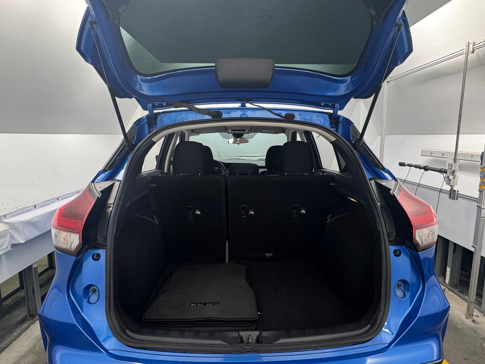 Thumbnail: 2021 Nissan Kicks - 7