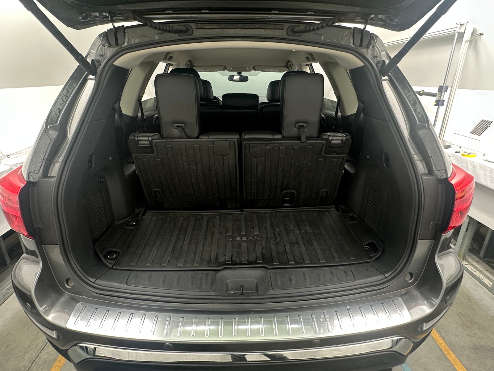 Thumbnail: 2018 Nissan Pathfinder - 6