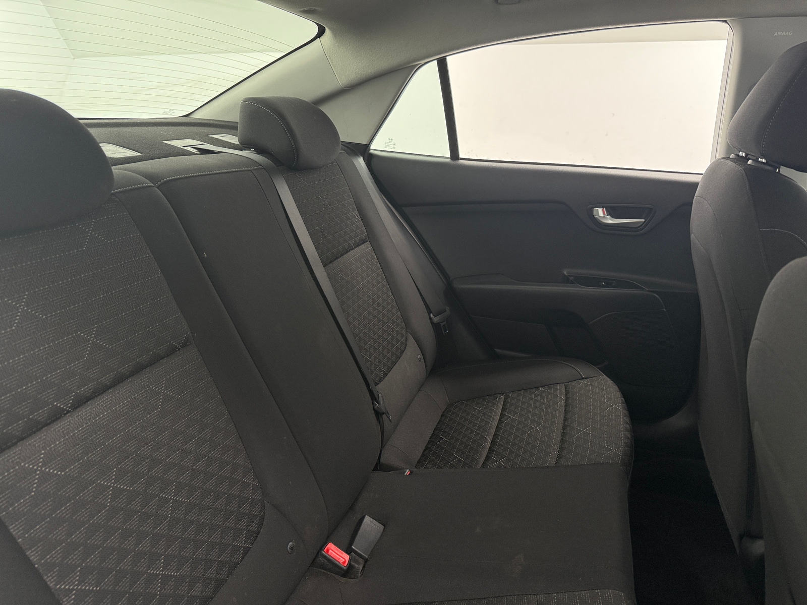 Thumbnail: 2020 Kia Rio - 6