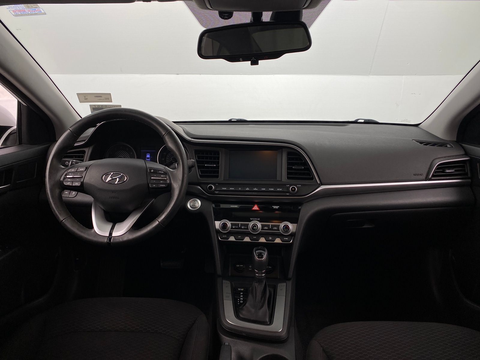 Thumbnail: 2020 Hyundai Elantra - 3