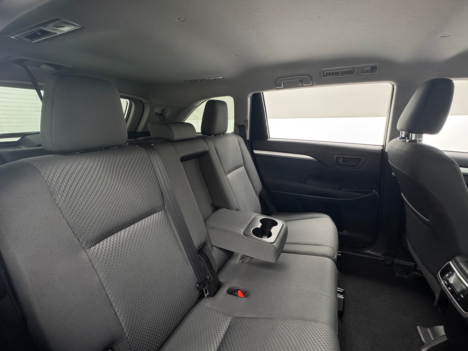 Thumbnail: 2019 Toyota Highlander - 6