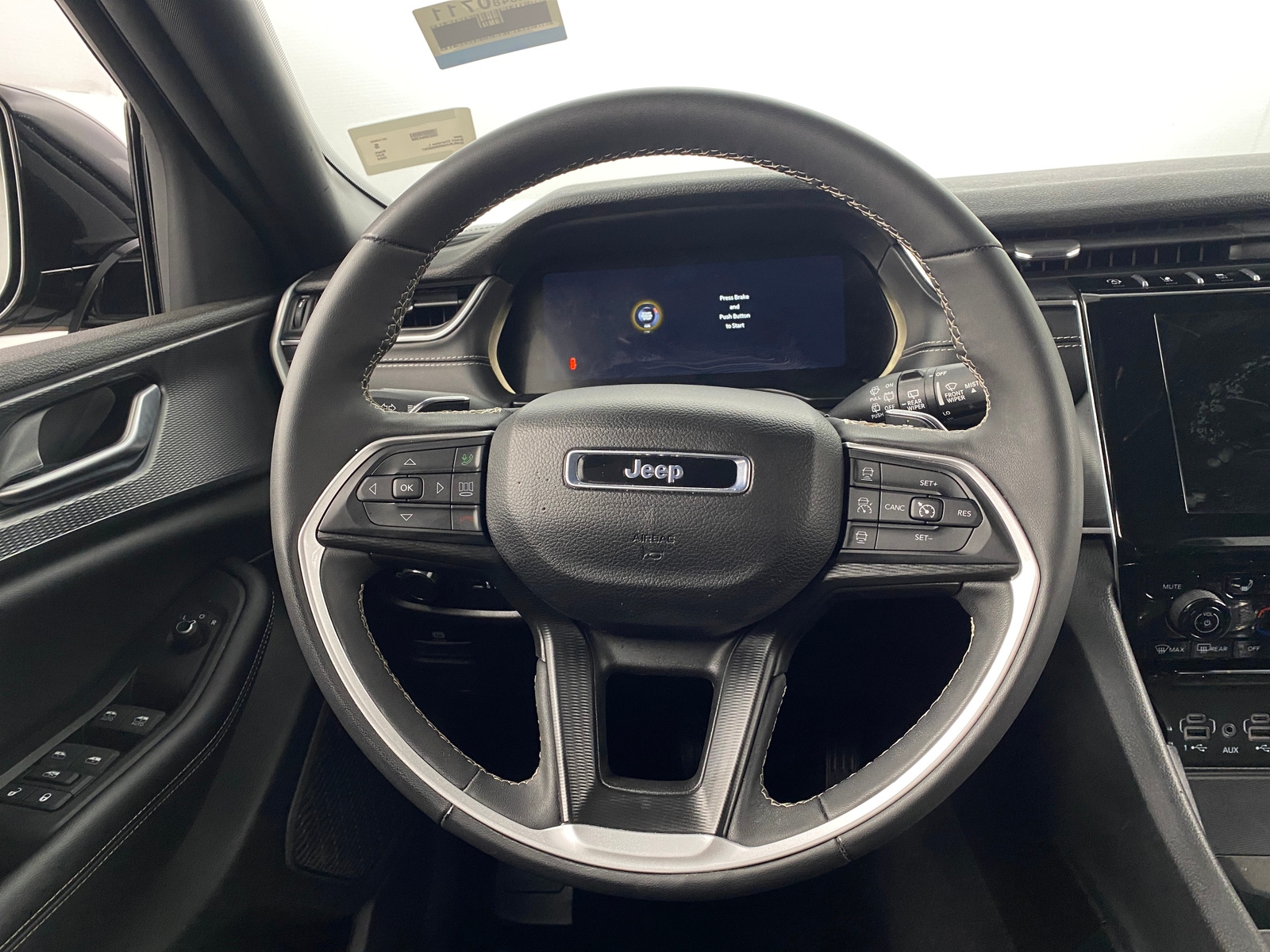 Thumbnail: 2024 Jeep Grand Cherokee L - 4