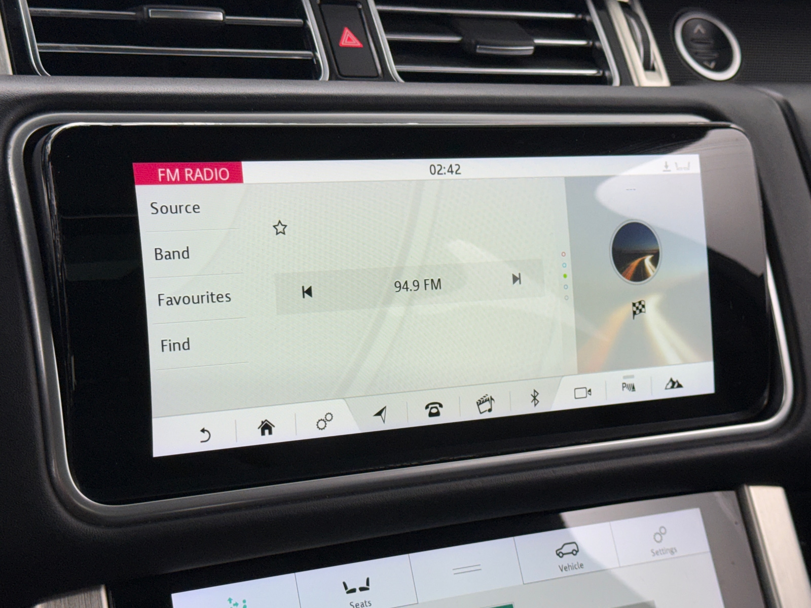 Thumbnail: 2018 Land Rover Range Rover - 3