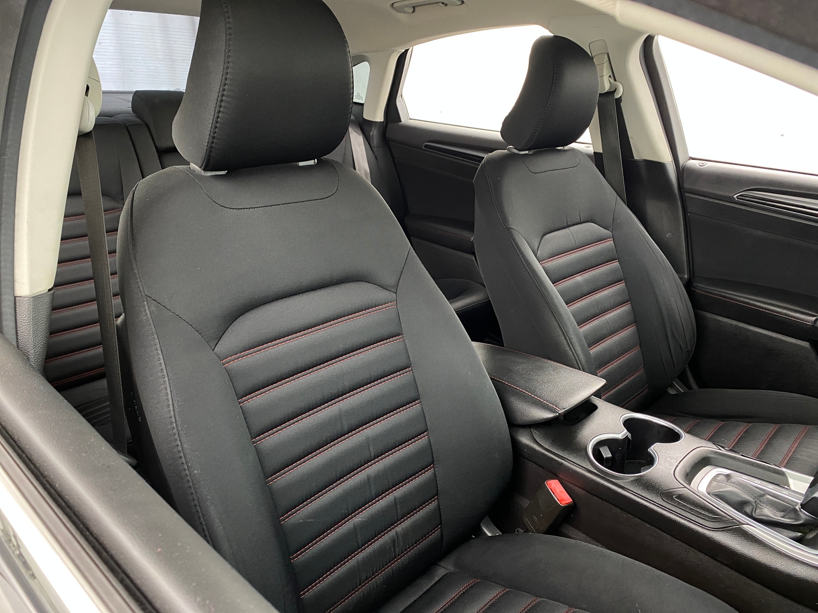 Thumbnail: 2016 Ford Fusion - 2