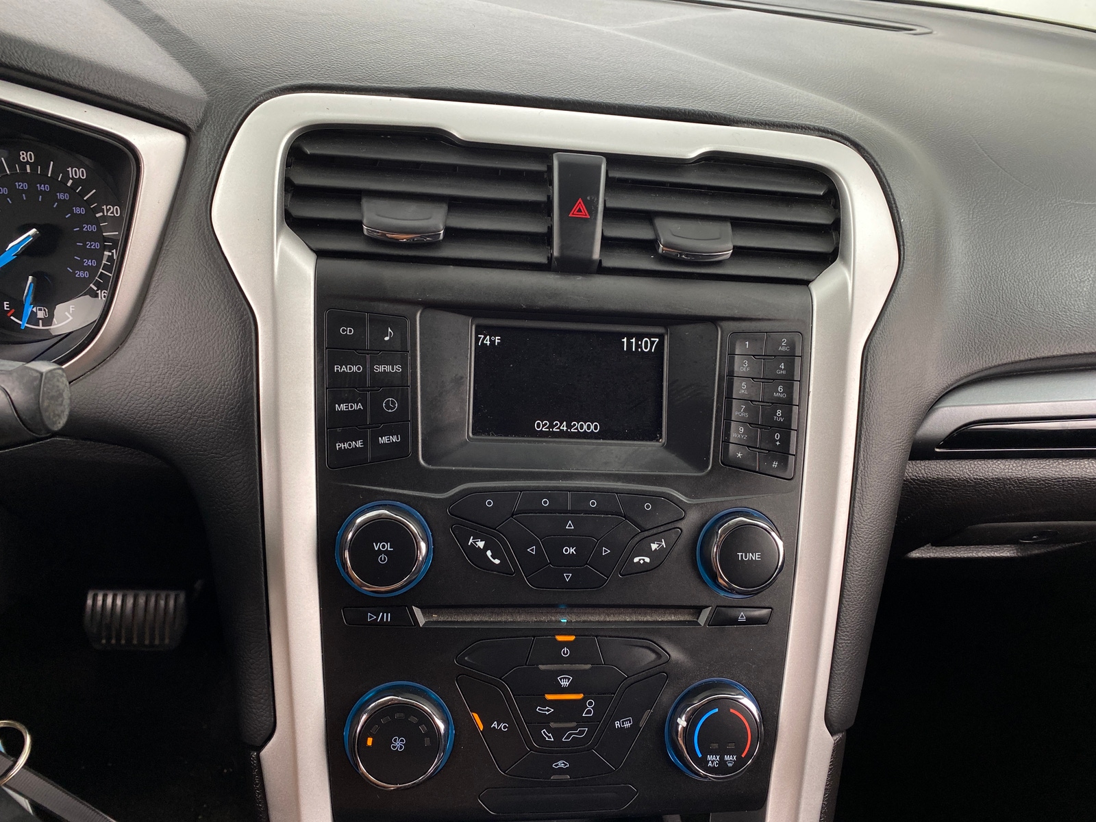 Thumbnail: 2016 Ford Fusion - 4