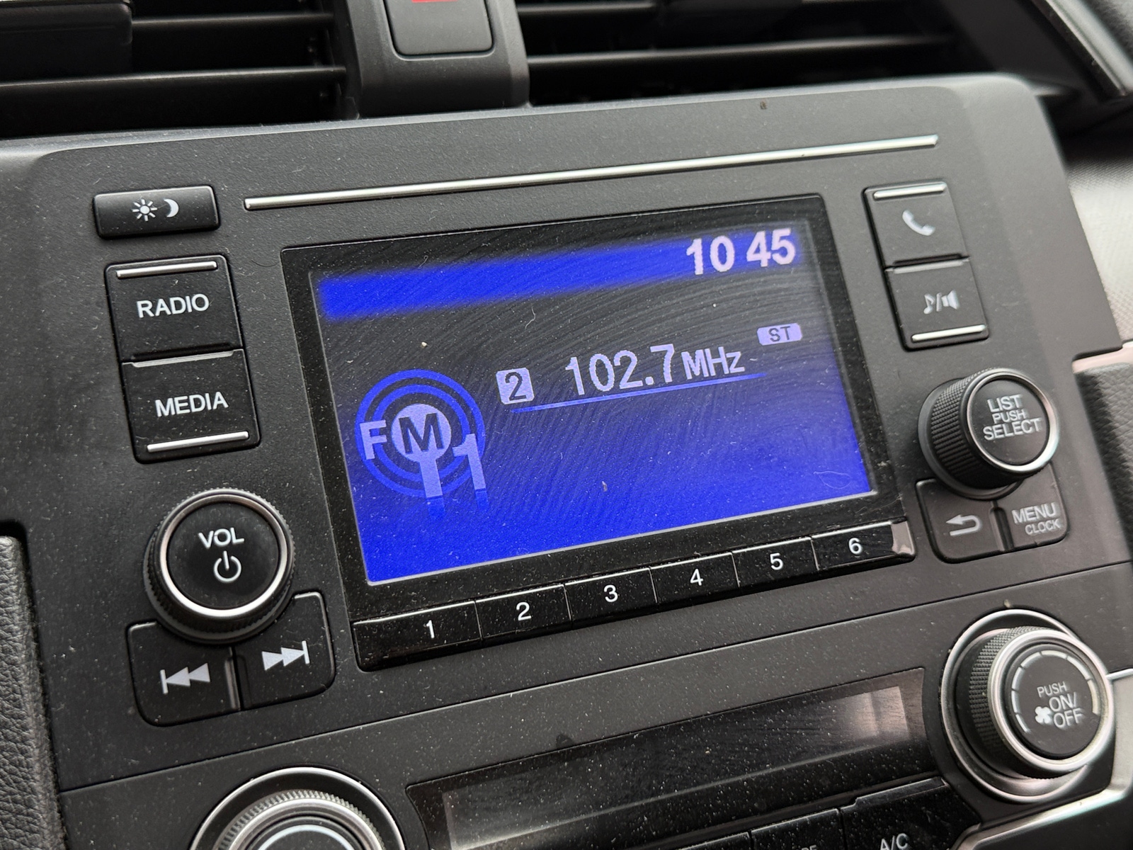 Thumbnail: 2016 Honda Civic - 4