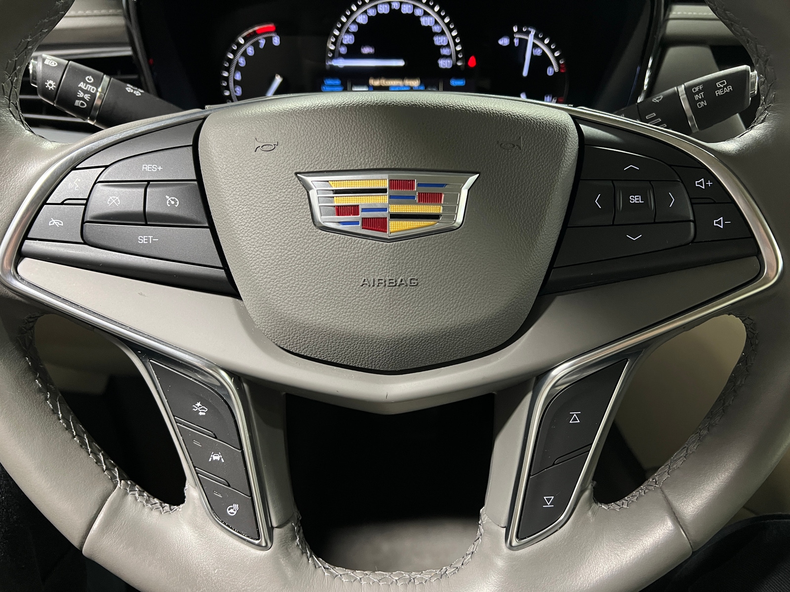 Thumbnail: 2019 Cadillac XT5 - 4