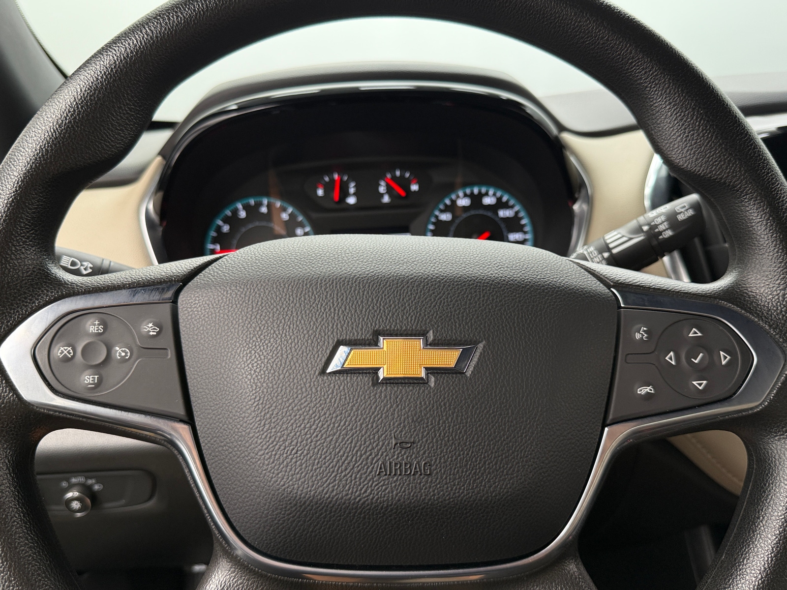 Thumbnail: 2023 Chevrolet Traverse - 5
