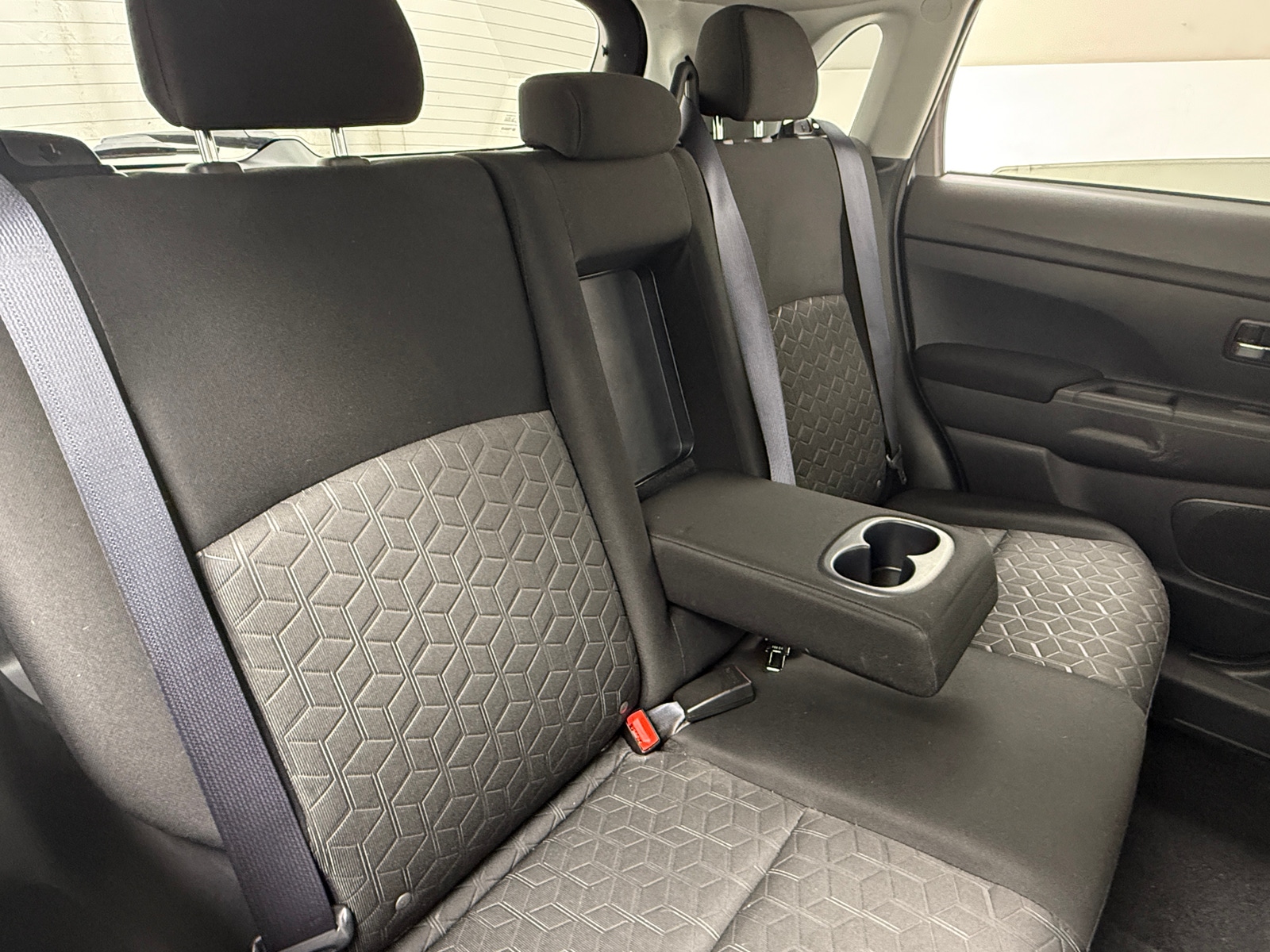 Thumbnail: 2020 Mitsubishi Outlander Sport - 6