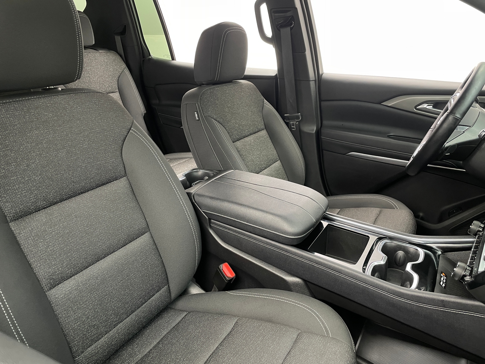 Thumbnail: 2025 Chevrolet Traverse - 2