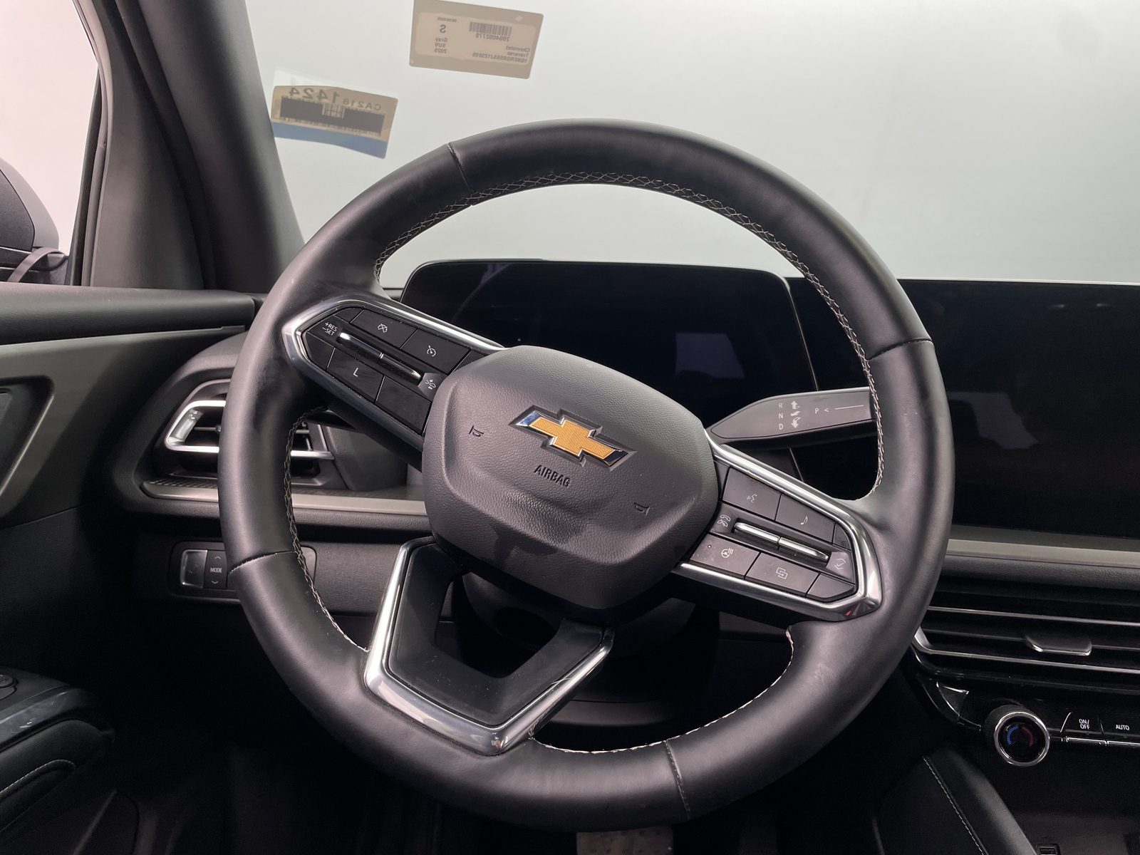 Thumbnail: 2025 Chevrolet Traverse - 5