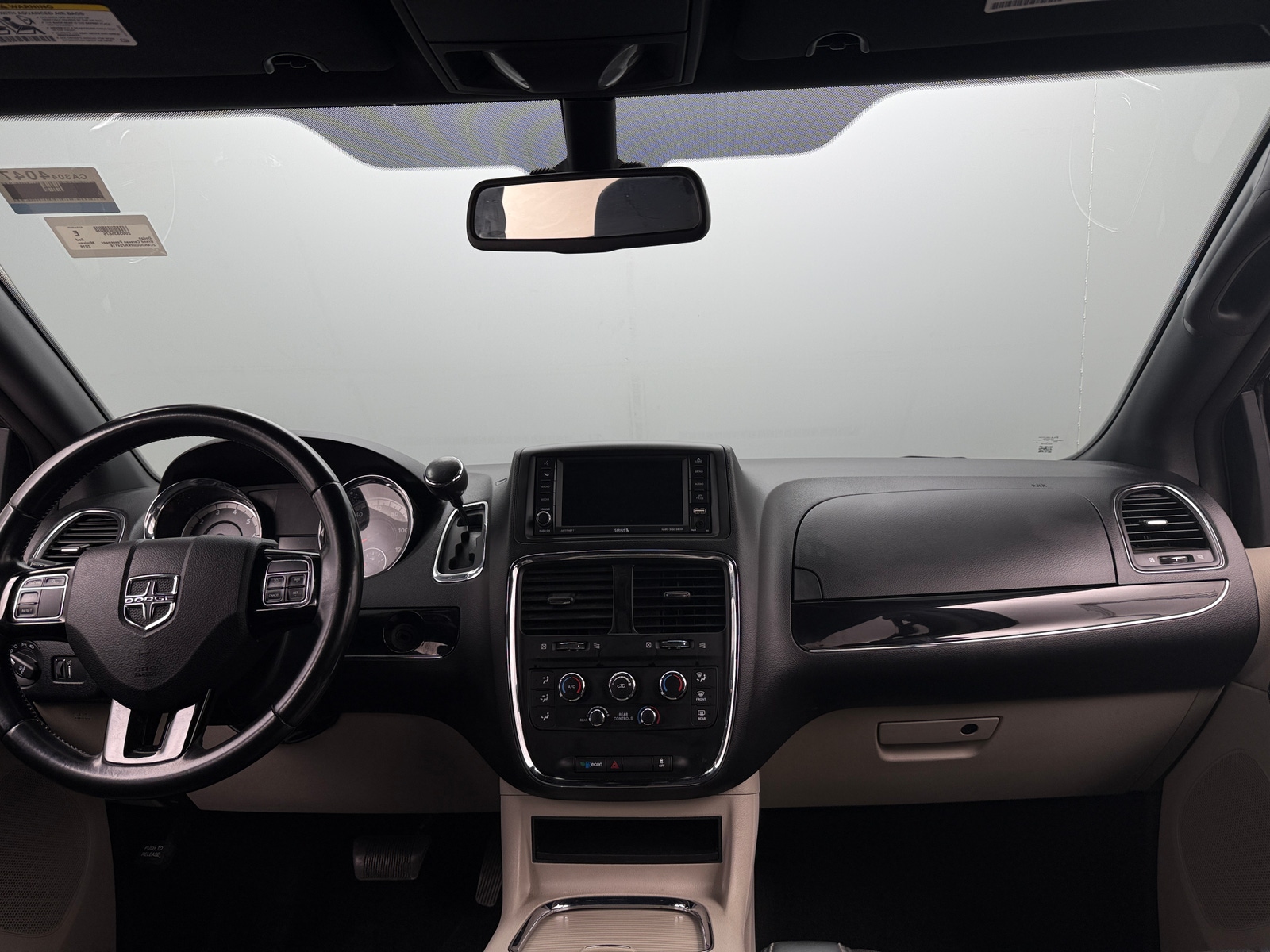 Thumbnail: 2019 Dodge Grand Caravan - 3