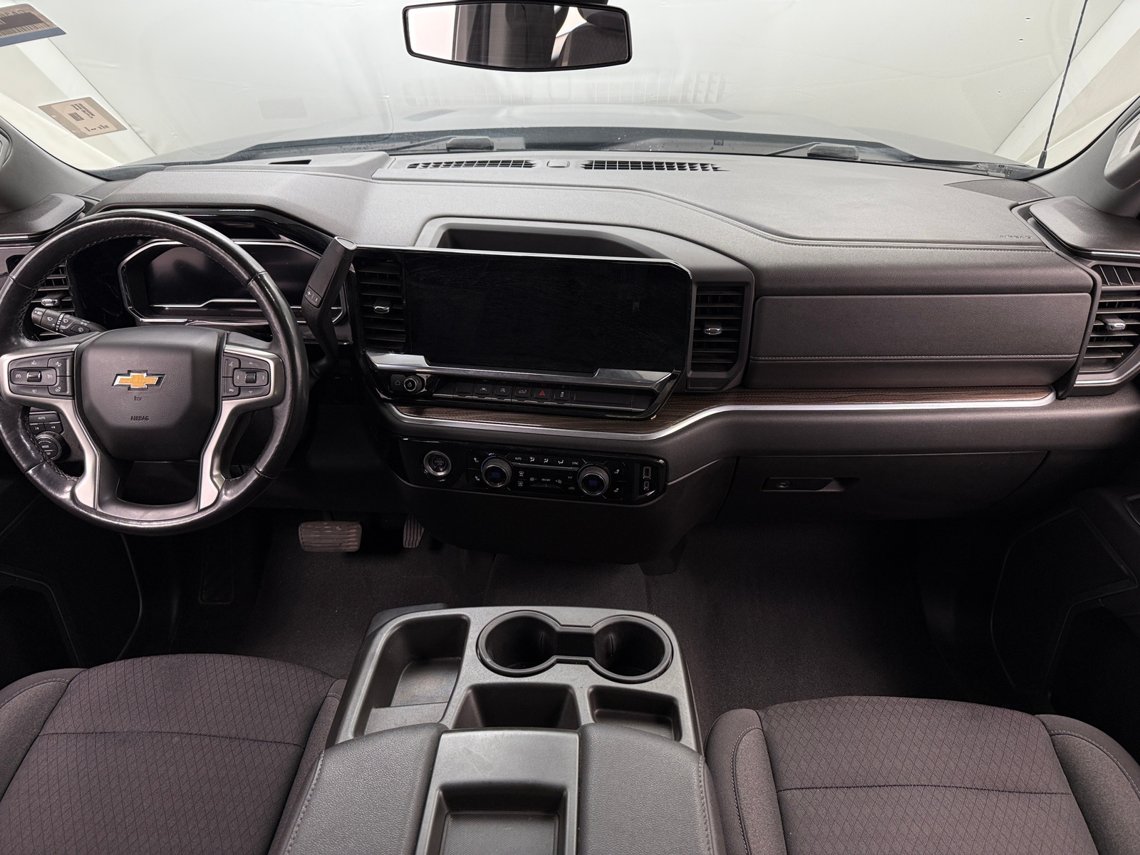 Thumbnail: 2022 Chevrolet Silverado 1500 - 3