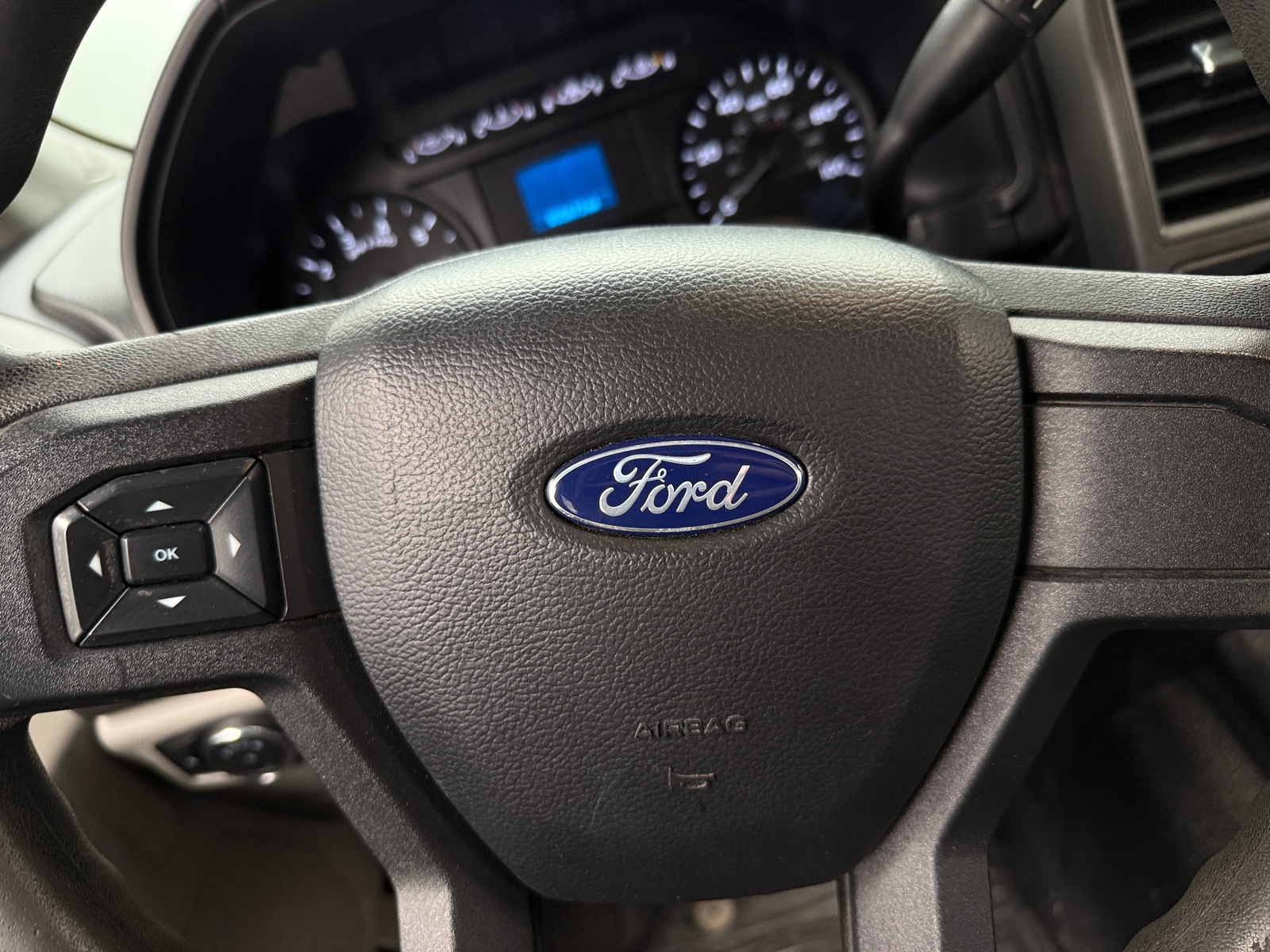 Thumbnail: 2019 Ford Econoline - 5