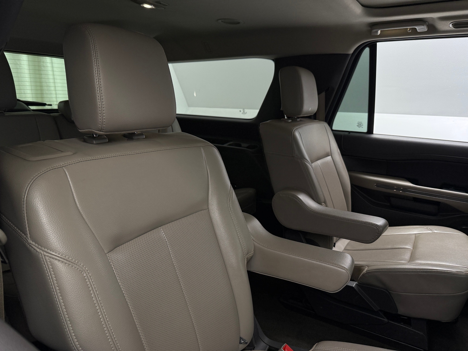 Thumbnail: 2021 Ford Expedition MAX - 6